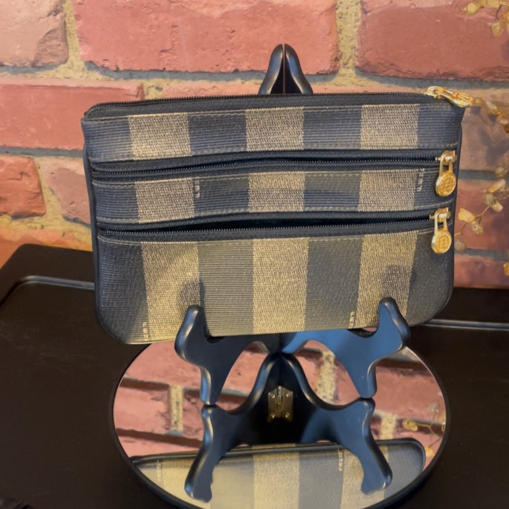 🔥FENDI🔥VINTAGE 🔥 Clutch🔥 - Picture 6 of 15